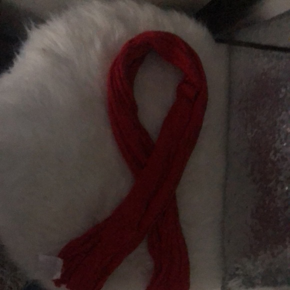 Scarfs - Picture 3 of 4